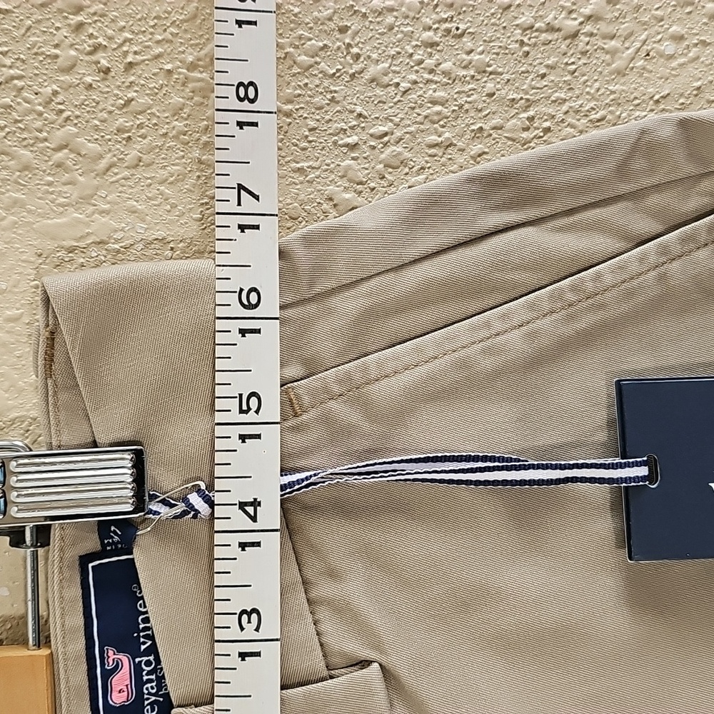 Vineyard Vines Breaker Shorts. - Picture 6 of 9